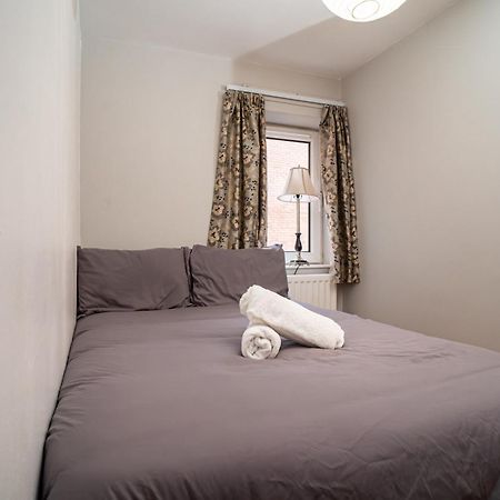 3 Bedroom Central Apartment In Belfast City Centre ภายนอก รูปภาพ