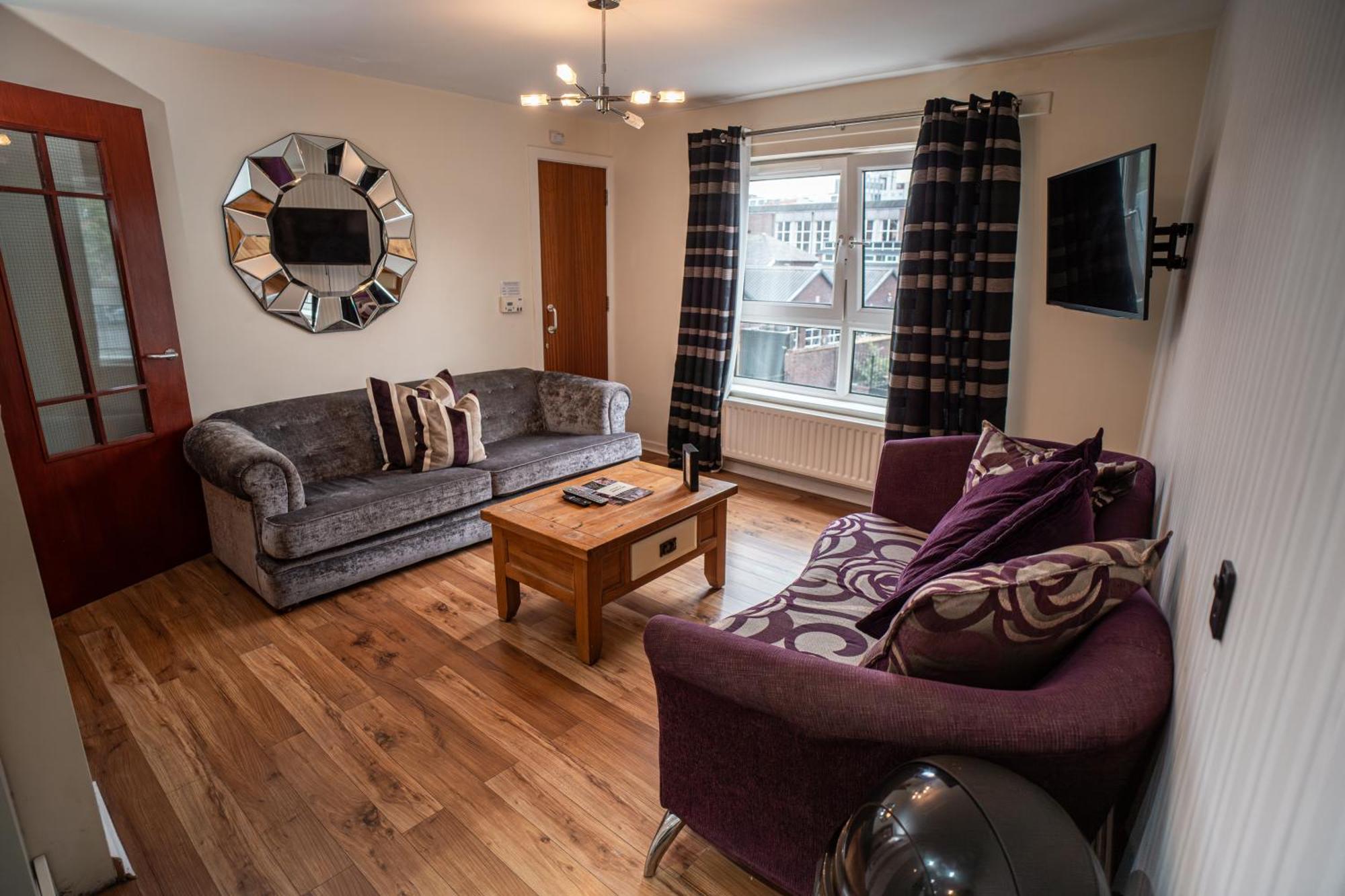 3 Bedroom Central Apartment In Belfast City Centre ภายนอก รูปภาพ